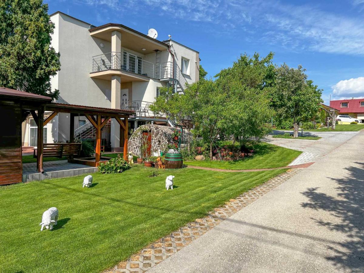 Ubytovanie Zobor Nitra Ngoại thất bức ảnh
